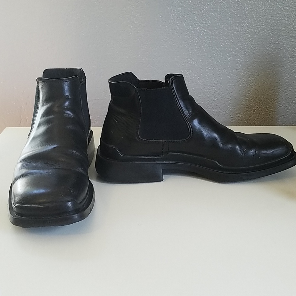 Black Prada boots size 8